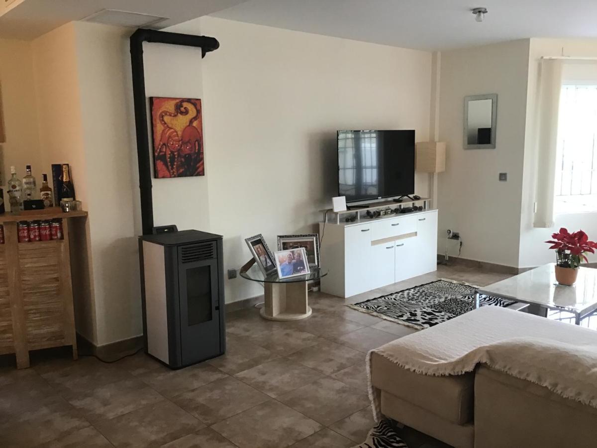 لالفاس دبل بي Double Room With Shared Bathroom And Shared Communal Areas R4 المظهر الخارجي الصورة